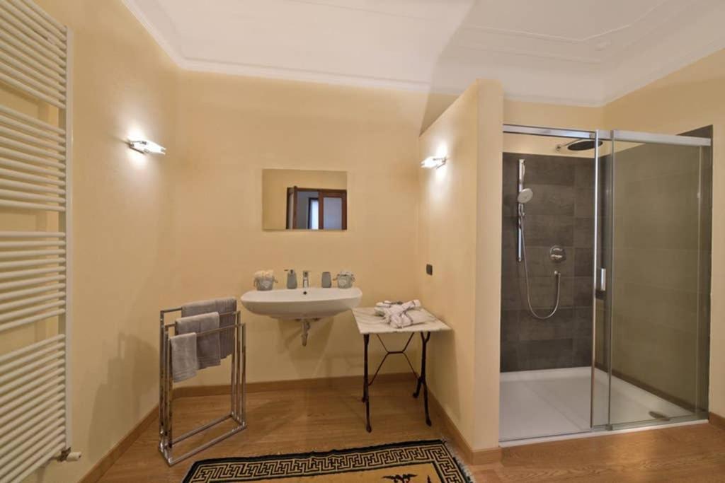 C-Rooms, Residenza Correggio 帕爾馬 外观 照片